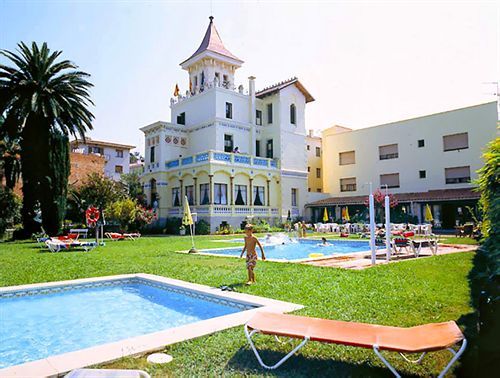 Hotel Hostal Del Sol Сан-Фелиу-де-Гишольс Экстерьер фото