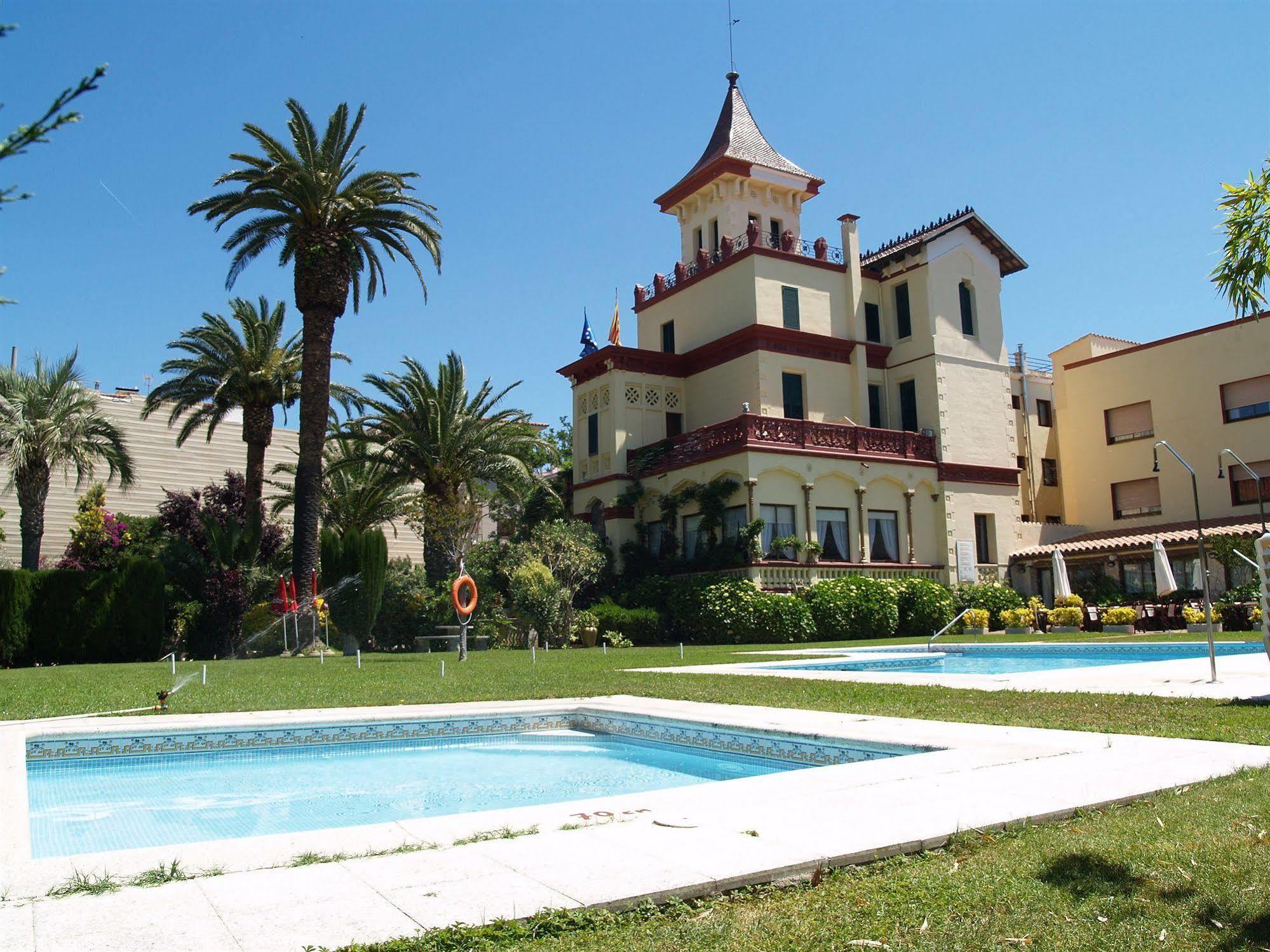 Hotel Hostal Del Sol Сан-Фелиу-де-Гишольс Экстерьер фото